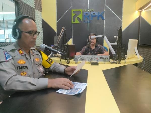 Satlantas Siak Sosialisasikan Keselamatan Berlalulintas Program Riau adalah Kita Melalui Radio