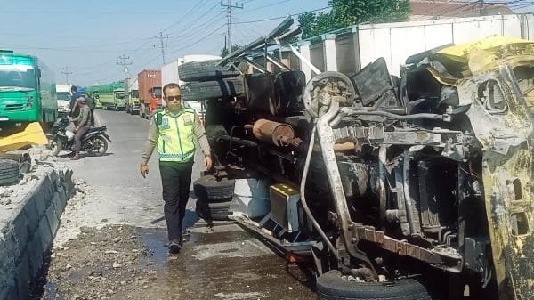 Sehari, Tiga Truk Over Load Muatan Kecelakaan di Pantura Brebes