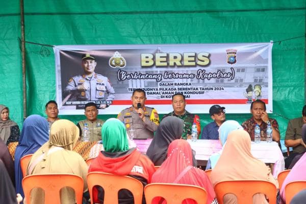 Sampaikan Keluhan Terkait Kebakaran, Kapolres Dumai Adakan Giat Bertajuk BERES di Pasar Pulau Payung