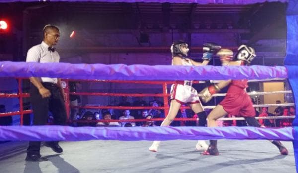 Frisca Kalahkan Ayu Aulia di Laga Debut Tinju, Roytua Menang TKO Atas Filipus