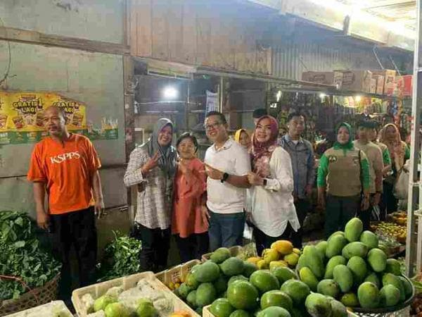 Usai Blusukan ke Pasar Tradisional Jungke, Cawabup Nomer Urut 2 Mampir ke Warung Mie Ayam