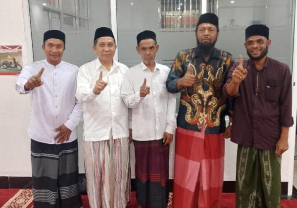 Dapatkan Dukungan dari Alumni Ruhul Fata Seulimum, Haji Syibral Malasyi : Kita Satu untuk Semua