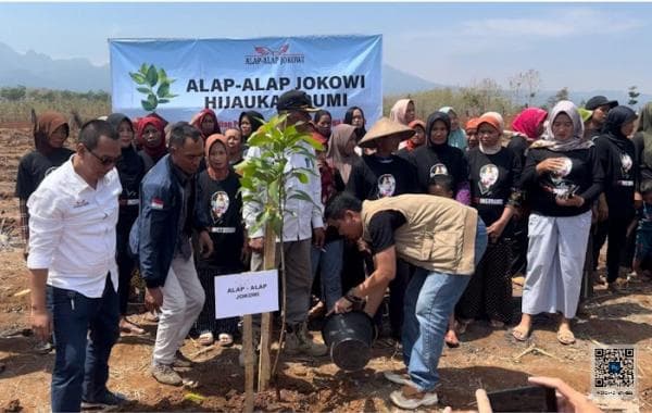 Berdayakan Masyarakat Desa, AAJ Tanam Ribuan Pohon Produktif di Lahan Seluas 900 Hektare