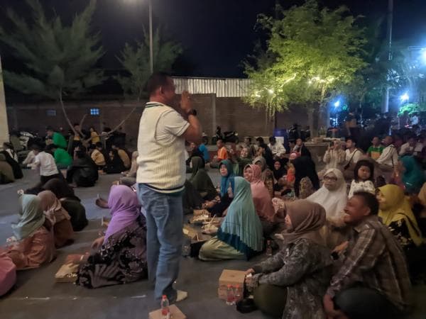 Nobar Bersama Relawan, Cawabup Madiun Ajak Masyarakat Wujudkan Pilkada Madiun Kondusif