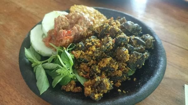 Berburu Beragam Kuliner Ekstrem Yang Recomended, di Kawasan Hutan Bojonegoro