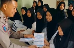 Operasi Zebra di Jombang, Polisi Edukasi Santri Tahfidz Al Quran Soal Keselamatan Berlalu Lintas