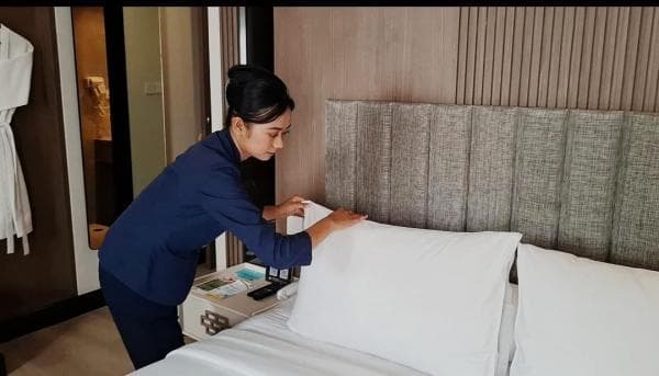 Deka Hotel Surabaya, Pilihan Ideal untuk Menginap di Jantung Bisnis Surabaya Barat