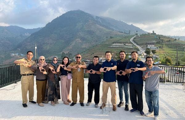 Menikmati Indahnya Pemandangan Alam Tol Khayangan, Desa di Atas Awan