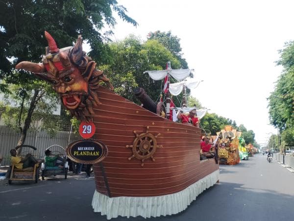 Pawai Kendaraan Hias Jombang, Pamerkan Potensi Daerah dalam Balutan Nuansa Budaya