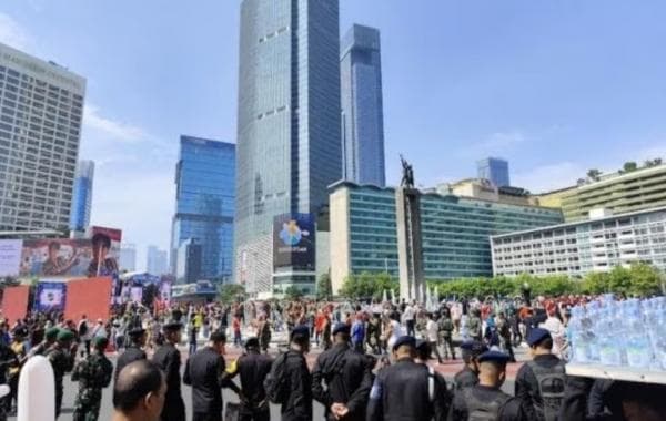 Jalan Sudirman-Thamrin Sudah Ditutup, Arus Lalu Lintas Dialihkan