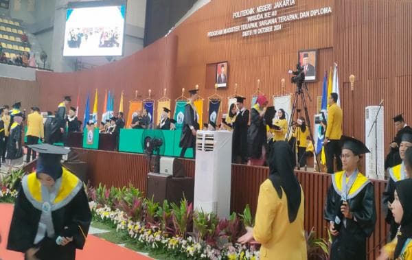 Gelar Wisuda ke-40, 55 Wisudawan PNJ Raih Predikat Cumlaude