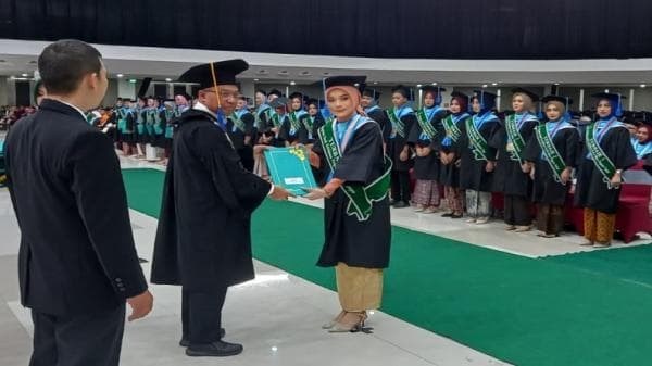 Poltekkes Kemenkes Surakarta Wisuda 1.781 Orang, Peluang Kerja Terbuka Lebar