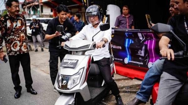 Pusat Motor Listrik Terbaru Resmi Hadir di Pontianak