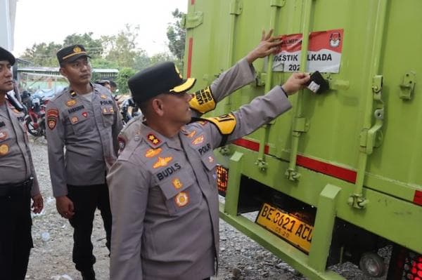 Kapolres Rohul Pantau Kedatangan Logistik Pilkada 2024