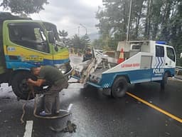 Kecelakaan Maut Jalur Puncak Bogor Truk Tabrak Bus Parwisata, 2 Luka Parah