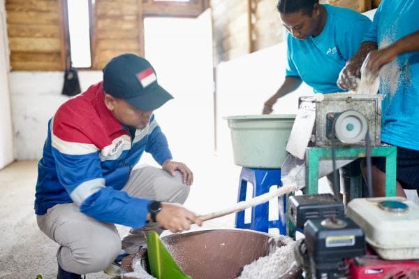 Kilang Kasim Wujudkan Kemandirian di Kampung Kasimle dengan Sentuhan Sosial dan Pendidikan