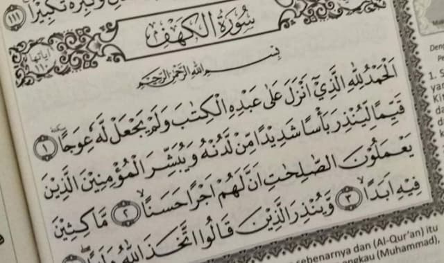 Surat Al Kahfi Ayat 1 sampai 10, Simak Arti dan Keutamaannya!