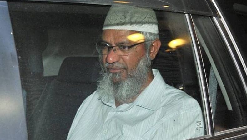 PM Malaysia Anwar Ibrahim Tolak Ekstradisi Ulama Zakir Naik ke India