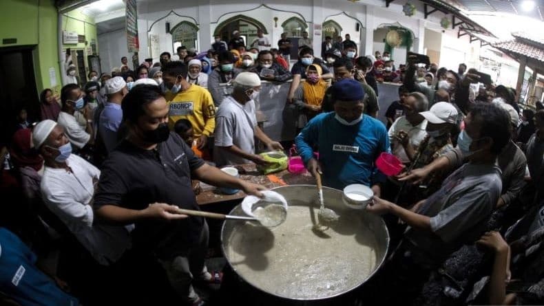 Jadwal Buka Puasa Solo Hari Ini Selasa 18 April 2023 Jadwal Buka Puasa Solo Hari Ini Selasa 18 April 2023