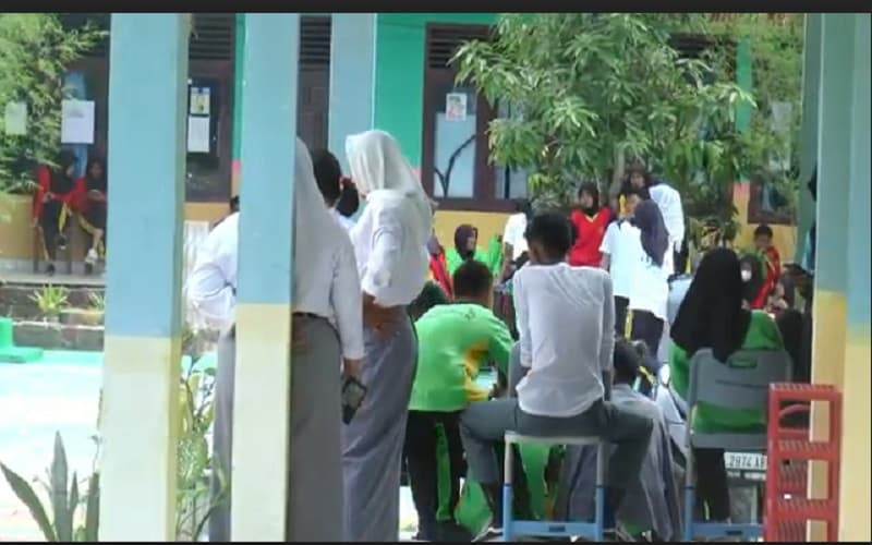 Penjelasan SMK PGRI 2 Prabumulih soal Siswi Diminta Lepas Jilbab saat Foto Ijazah