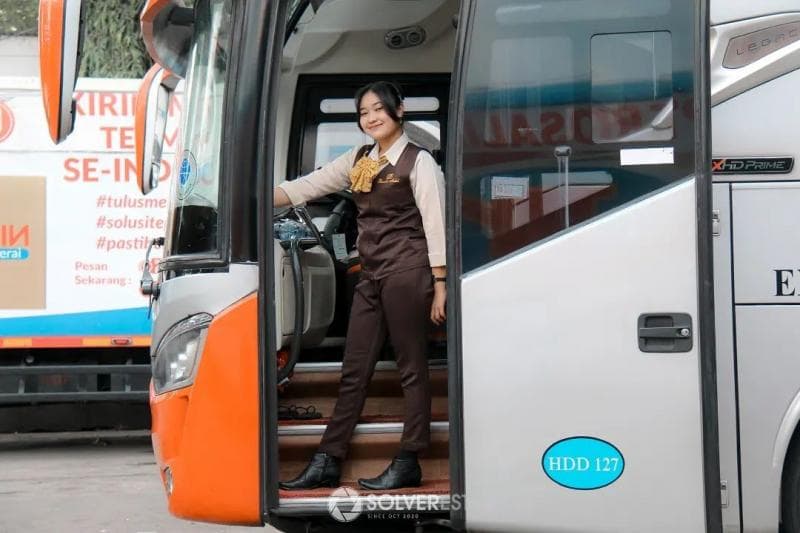 Deretan PO Bus Paling Banyak Memiliki Pramugari Cantik, Layani Penumpang hingga Sampai Tujuan Deretan PO Bus Paling Banyak Memiliki Pramugari Cantik, Layani Penumpang hingga Sampai Tujuan