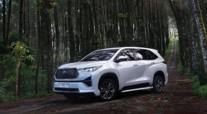 Menjajal Ketangguhan Innova Zenix Hybrid, Begini Rasanya Kijang Baru