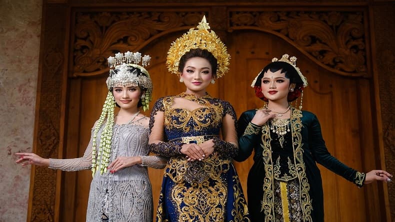 6 Ciri Perempuan Sunda yang Bikin Pria Sejagat Jatuh Hati