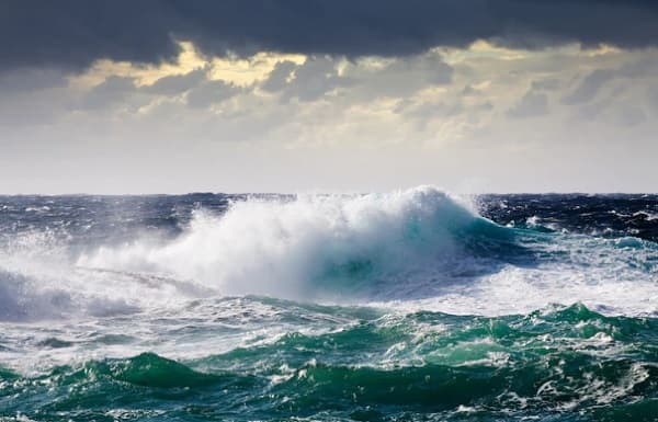Inilah Alasan Kenapa Air Laut Berwarna Biru Inilah Alasan Kenapa Air Laut Berwarna Biru