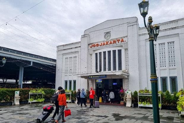 Viral Tarif Parkir Mobil di Stasiun Tugu Yogya Rp350.000, Ini Kata PT KAI Daop 6