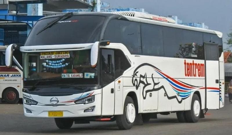 Kisah Pemilik PO Bus Tentrem, Berawal dari Tukang Bubut Panggilan Punya Perusahaan Karoseri Sendiri