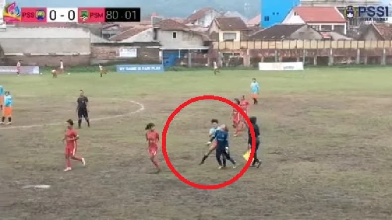 Viral Video Kiper Persima Majalengka Dipukul Pemain Perses Sumedang di Piala Pertiwi Viral Video Kiper Persima Majalengka Dipukul Pemain Perses Sumedang di Piala Pertiwi