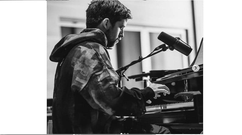 Lirik Lagu Lily-Alan Walker dan Terjemahan, Ada Makna Tersirat Tentang Masalah Kehidupan Lirik Lagu Lily-Alan Walker dan Terjemahan, Ada Makna Tersirat Tentang Masalah Kehidupan