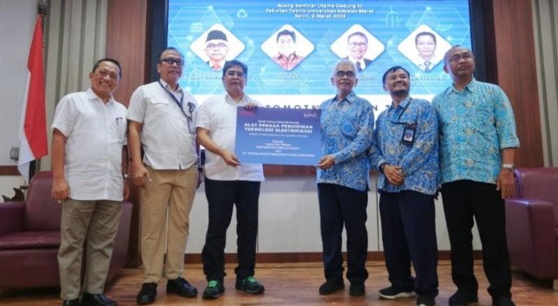 Toyota Kembangkan Teknologi Mobil Hybrid di Perguruan Tinggi Indonesia