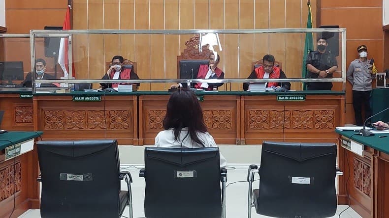 Linda Pudjiastuti Dituntut 18 Tahun Penjara terkait Kasus Narkotika Irjen Teddy Minahasa Linda Pudjiastuti Dituntut 18 Tahun Penjara terkait Kasus Narkotika Irjen Teddy Minahasa