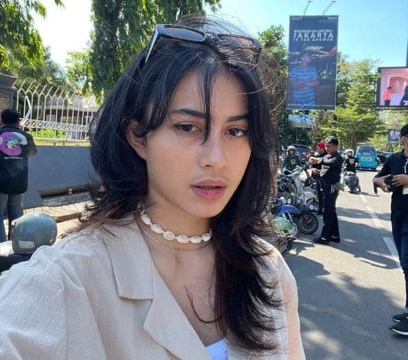 Profil dan Biodata Sintya Marisca, Artis Cantik yang Hobi Motoran Vespa 