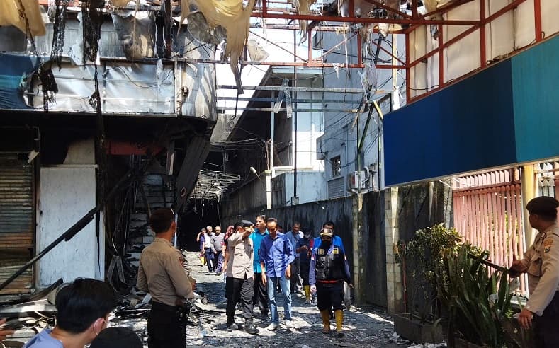 Korban Kebakaran Malang Plaza Bertemu Manajemen, Ini yang Dibahas Korban Kebakaran Malang Plaza Bertemu Manajemen, Ini yang Dibahas
