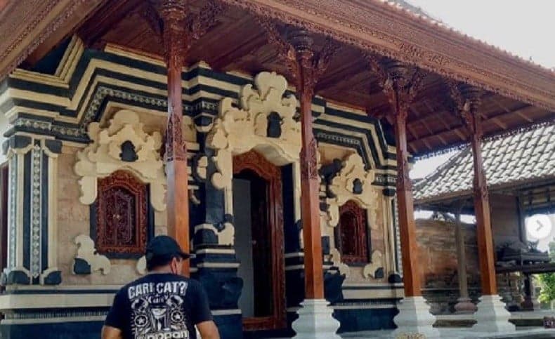 9 Nama Rumah Adat Bali Berikut Fungsinya, Unik Penuh Makna Filosofi 9 Nama Rumah Adat Bali Berikut Fungsinya, Unik Penuh Makna Filosofi