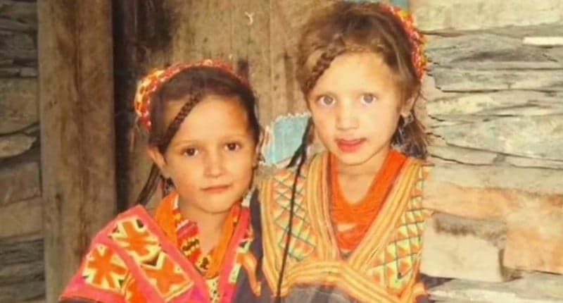 Unik, Ada Kampung Mata Biru Terpencil di Aceh, Ternyata Dihuni Bule Keturunan Eropa Unik, Ada Kampung Mata Biru Terpencil di Aceh, Ternyata Dihuni Bule Keturunan Eropa