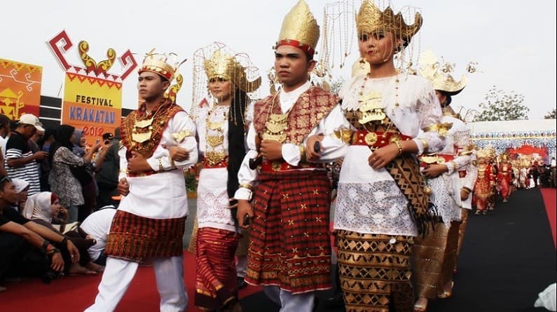 Mengenal Pernikahan Adat Lampung, Ternyata Beda Antara Masyarakat Pesisir dan Peminggir