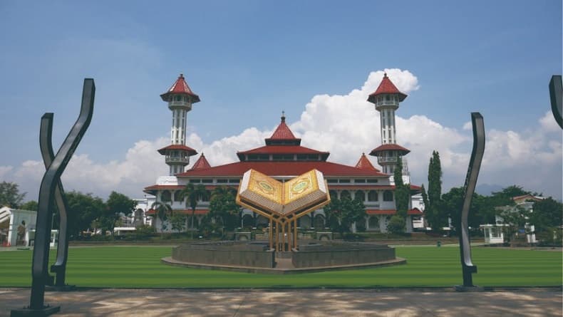 Surga Tersembunyi di Cianjur, Ada Miniatur Niagara di Tengah Hutan Surga Tersembunyi di Cianjur, Ada Miniatur Niagara di Tengah Hutan