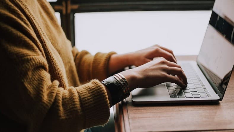 Cara Memunculkan Keyboard Virtual di Layar Laptop Tanpa Ribet! Cara Memunculkan Keyboard Virtual di Layar Laptop Tanpa Ribet!