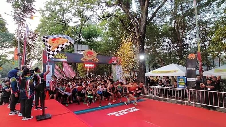 2.000 Pelari Berlomba Jadi yang Tercepat dalam Infantry Run 10K di Bandung, Ini Juaranya 2.000 Pelari Berlomba Jadi yang Tercepat dalam Infantry Run 10K di Bandung, Ini Juaranya