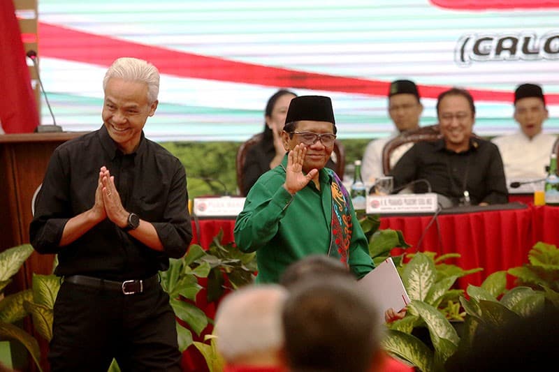 Survei Data Insight: Ganjar-Mahfud Menang Head To Head Prabowo-Gibran di Putaran 2 Pilpres Survei Data Insight: Ganjar-Mahfud Menang Head To Head Prabowo-Gibran di Putaran 2 Pilpres