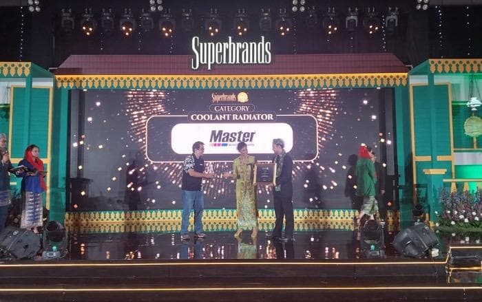 Master Sabet Penghargaan Superbrands Indonesia Awards 2023 di Kategori Coolant Radiator Master Sabet Penghargaan Superbrands Indonesia Awards 2023 di Kategori Coolant Radiator
