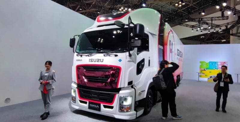 Teknologi Berkembang, Isuzu Ungkap Masa Depan Truk di Indonesia