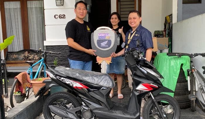MNC Finance Berikan Hadiah Motor Program Gebyar Promo 2023 untuk Nasabah Loyal di Bekasi