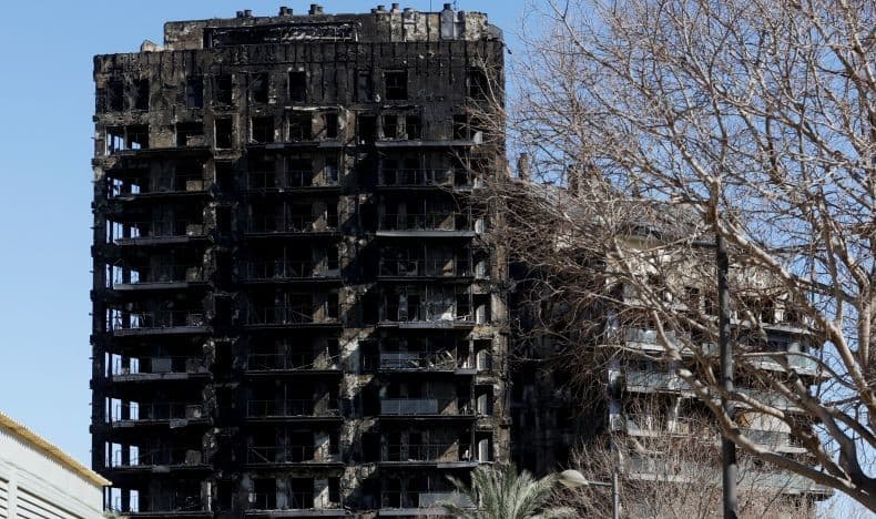 Kebakaran Dahsyat Blok Apartemen di Valencia, Korban Tewas Jadi 10 Orang