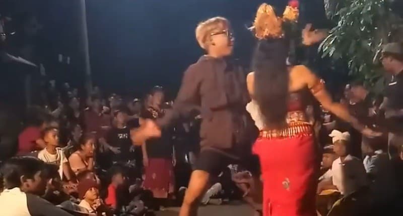 Mengenal Joget Bumbung Khas Bali yang Viral Dibuat Jadi Tarian Erotis 