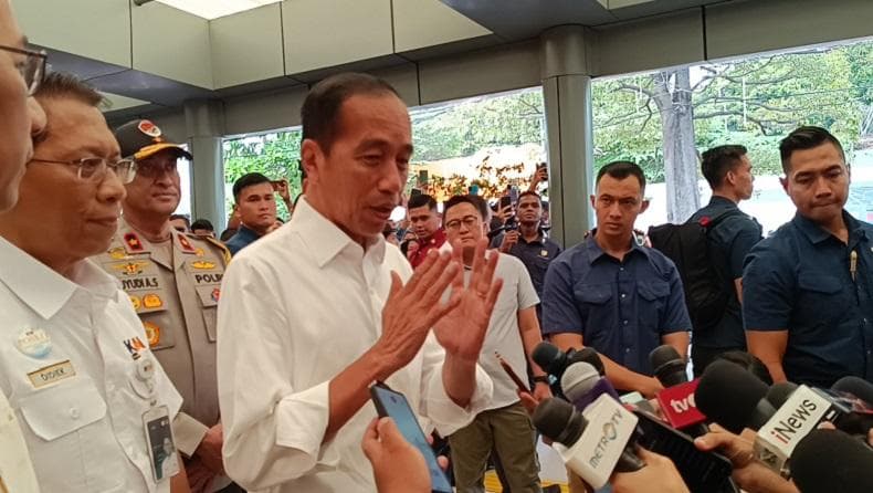5 Berita Populer: Jokowi Kirim Utusan Bantu Anak SD di Cirebon Depresi hingga 3 Buron Pembunuh Vina Diultimatum 5 Berita Populer: Jokowi Kirim Utusan Bantu Anak SD di Cirebon Depresi hingga 3 Buron Pembunuh Vina Diultimatum