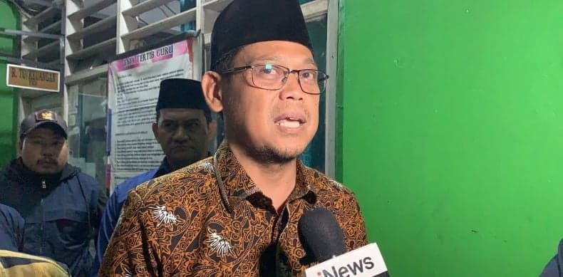 PKS Buka Suara soal Aksi Viral Imam Budi Hartono Bagi-bagi Uang